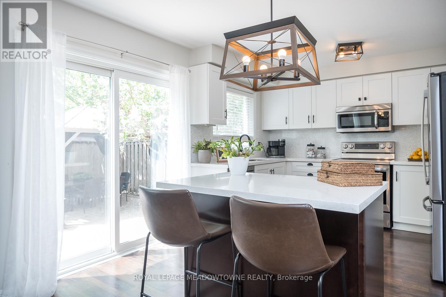 624 Marley Crescent, Milton, Ontario  L9T 5L9 - Photo 4 - W13446010