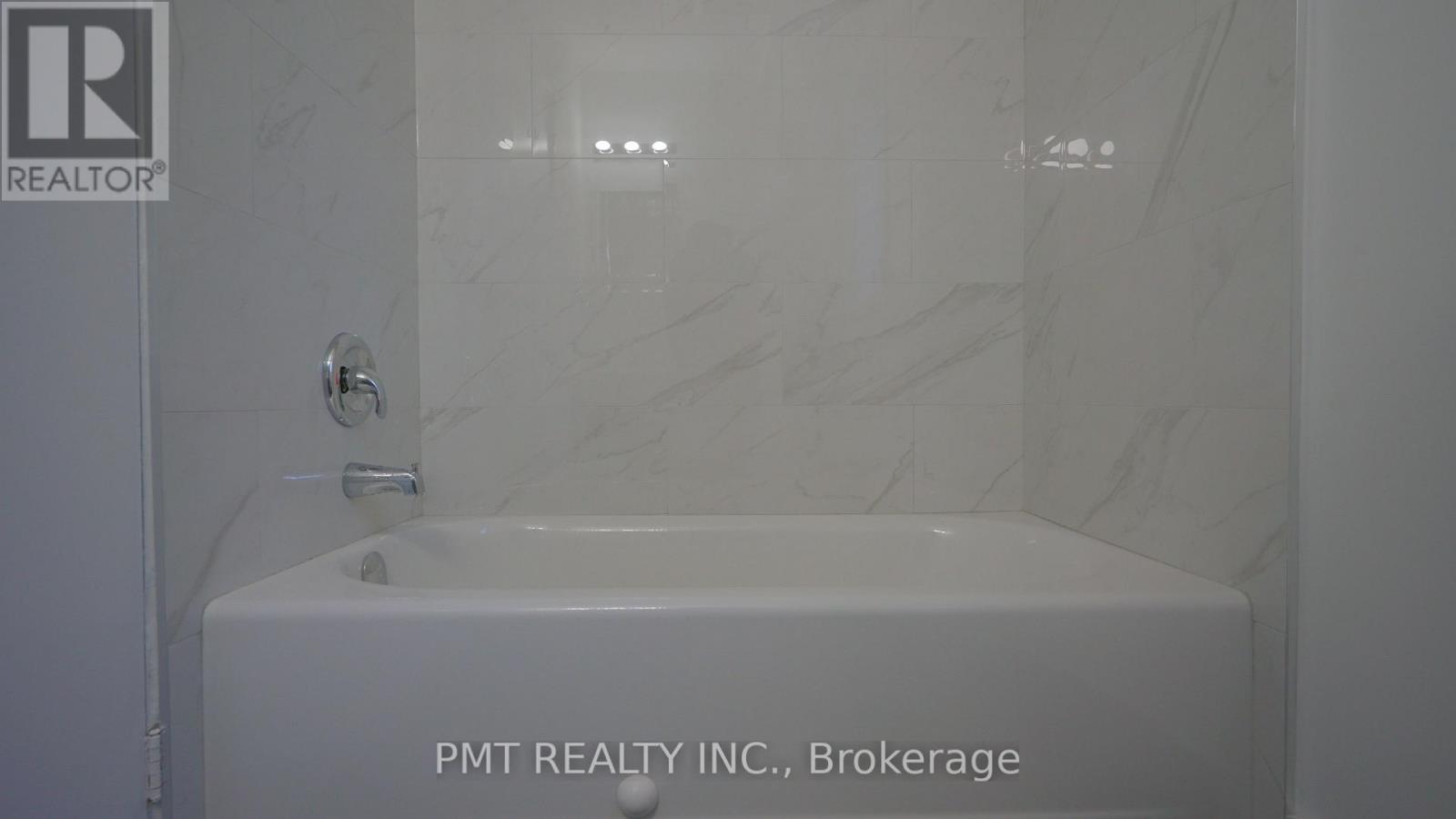 9 - 137 Brookhaven Drive, Toronto, Ontario  M6M 4P1 - Photo 12 - W13446132