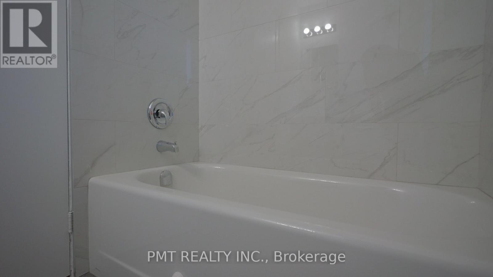 9 - 137 Brookhaven Drive, Toronto, Ontario  M6M 4P1 - Photo 13 - W13446132