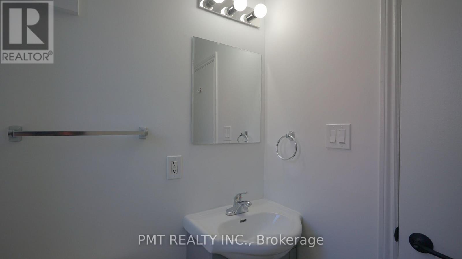 9 - 137 Brookhaven Drive, Toronto, Ontario  M6M 4P1 - Photo 14 - W13446132