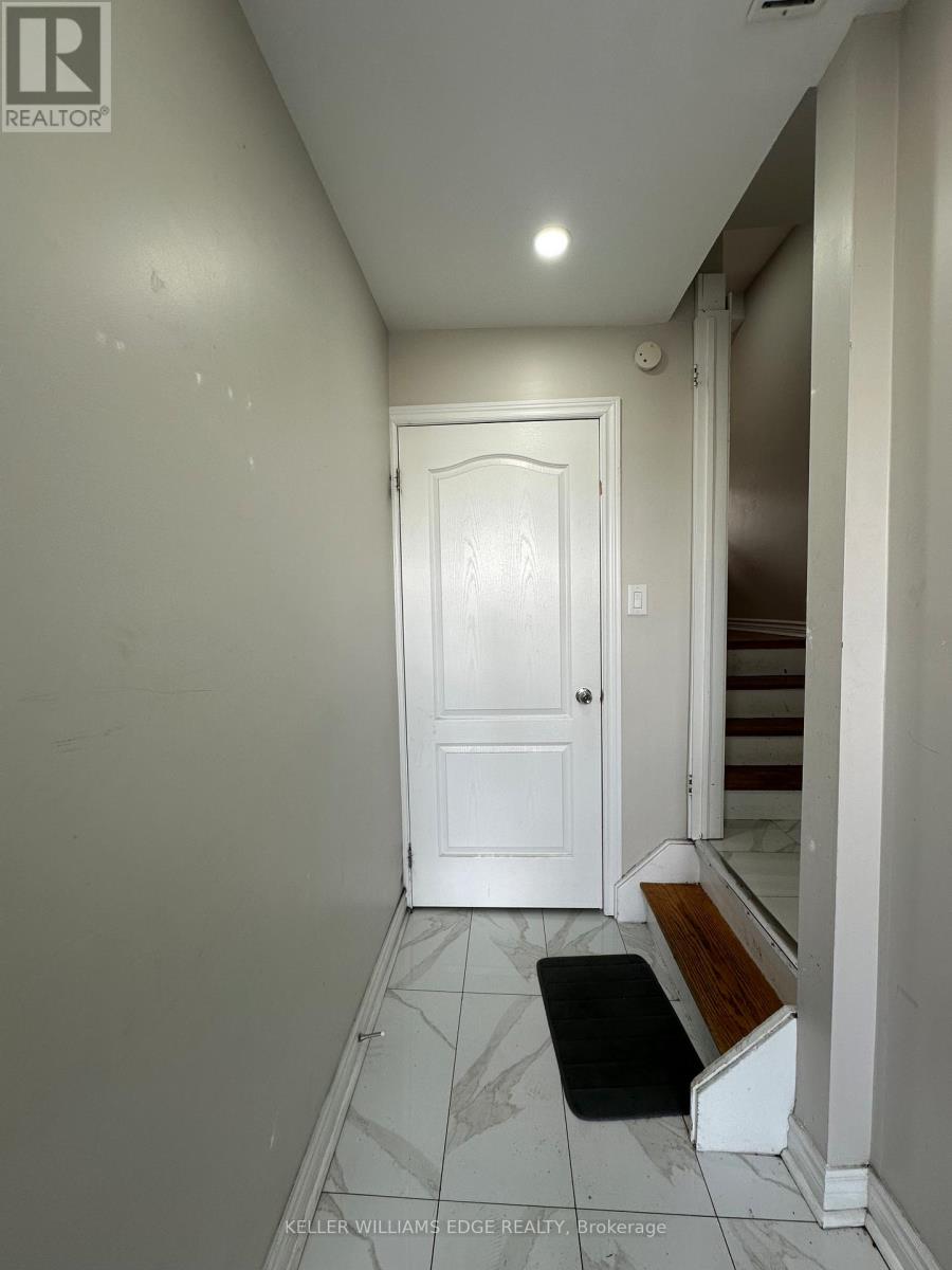 56 - 7255 Dooley Drive, Mississauga, Ontario  L4T 2S7 - Photo 5 - W13446136