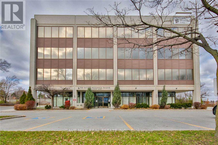 627 Lyons Lane, Oakville, Ontario  L6J 5Z7 - Photo 2 - W13446196