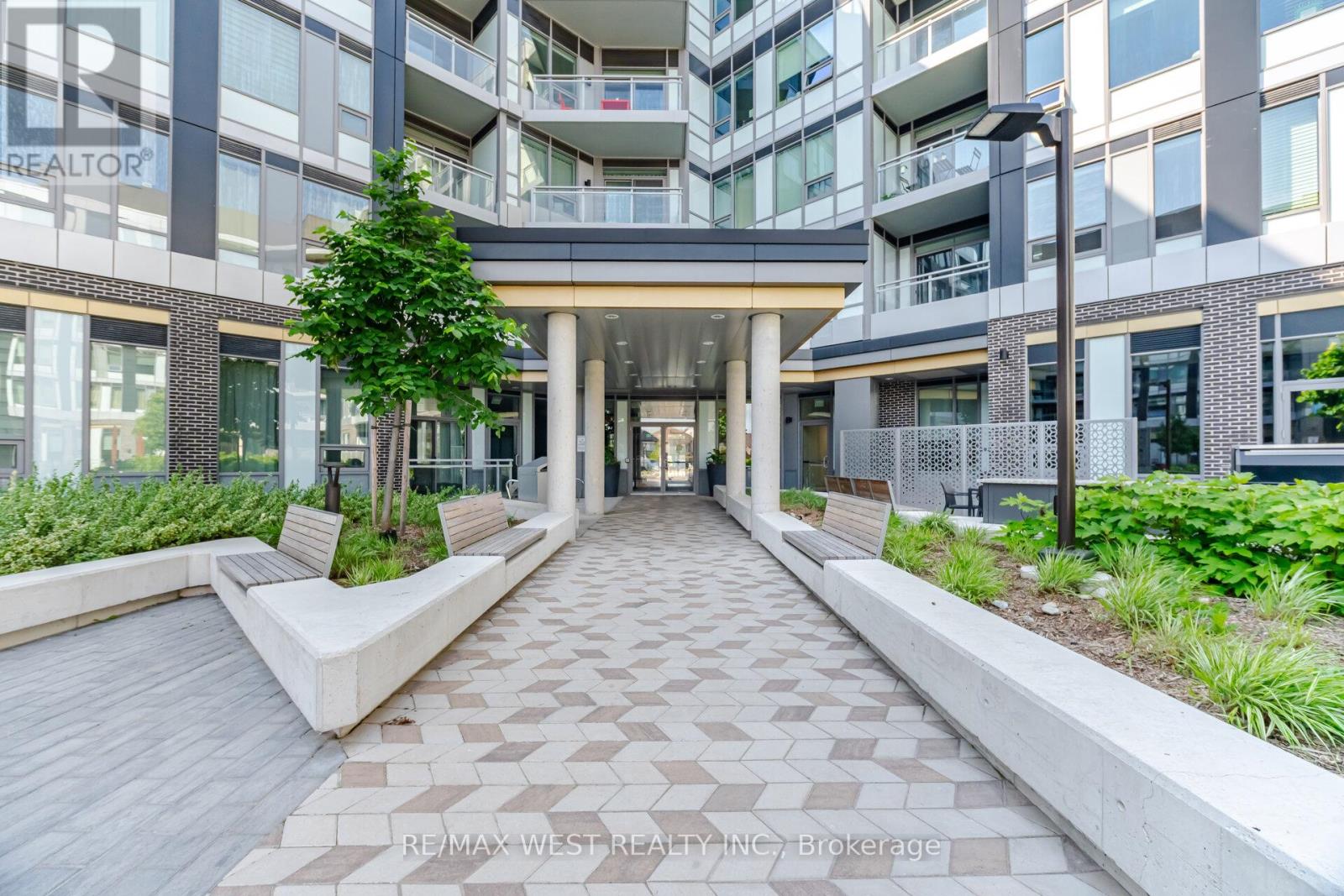 311 - 2501 Saw Whet Boulevard, Oakville, Ontario L6M 5N2 - Photo 3 - W13446286