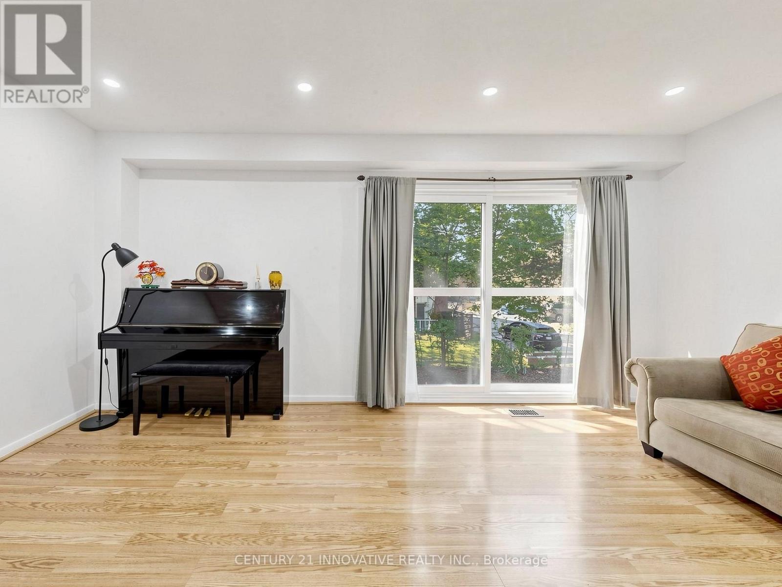 28 - 2020 Pharmacy Avenue, Toronto, Ontario  M1T 1H8 - Photo 14 - E13236676