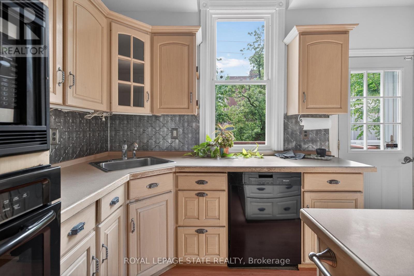 225 Hess Street S, Hamilton, Ontario  L8P 3P3 - Photo 16 - X13446012