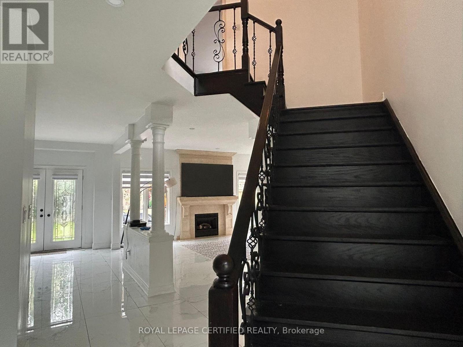 197 Joshua Avenue, Hamilton, Ontario L9K 1R7 - Photo 2 - X13446098