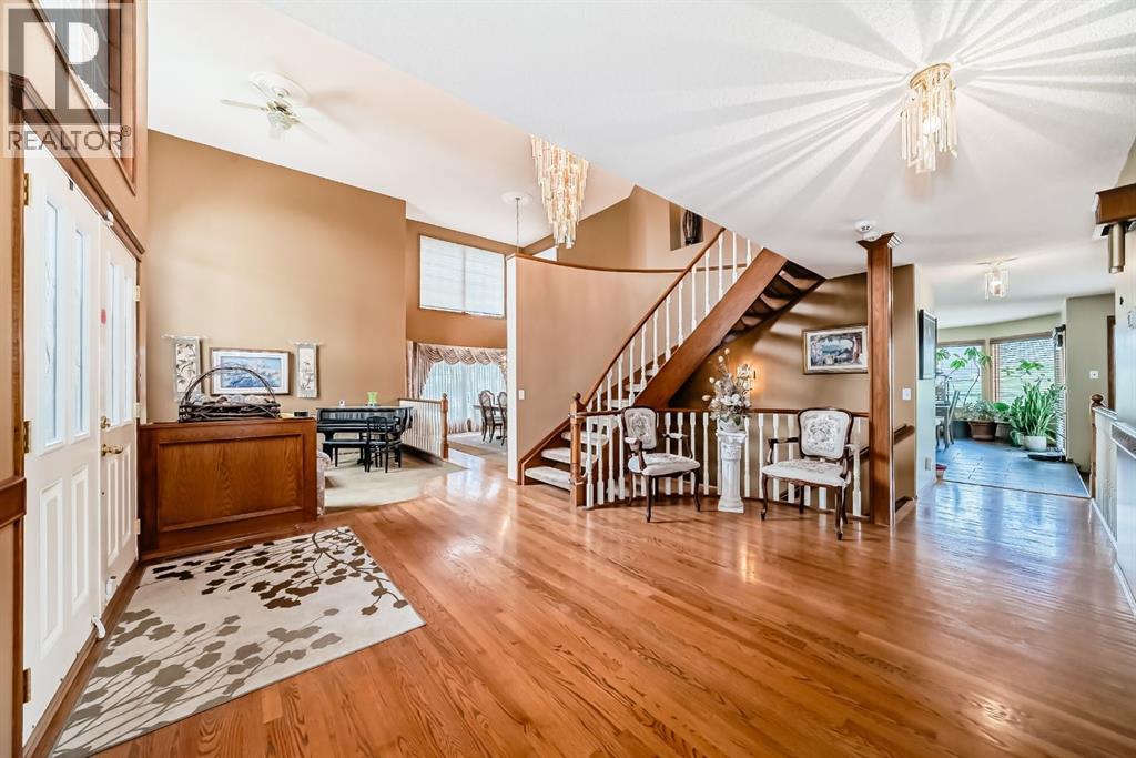 448 Mckenzie Lake Bay SE, Calgary, Alberta  T2Z 2H4 - Photo 6 - A2321047