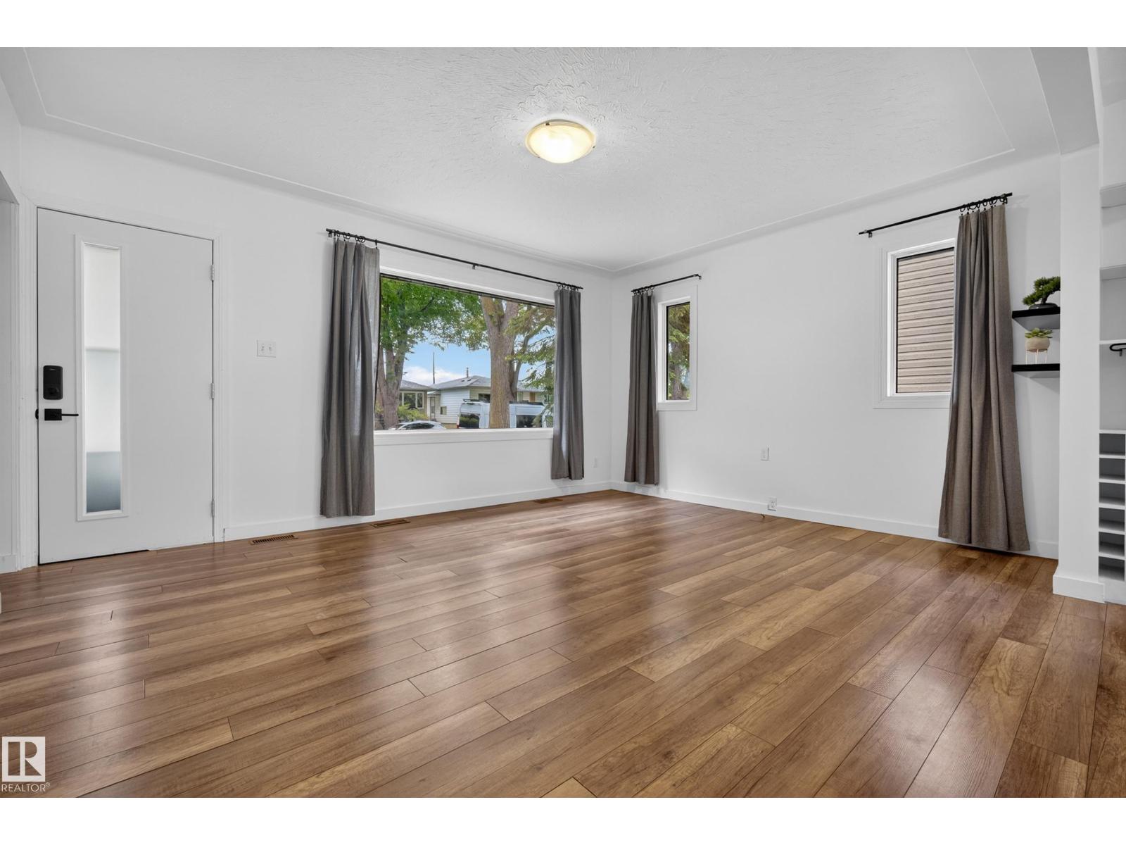 10316 77 St Nw, Edmonton, Alberta  T6A 3C3 - Photo 6 - E4493771
