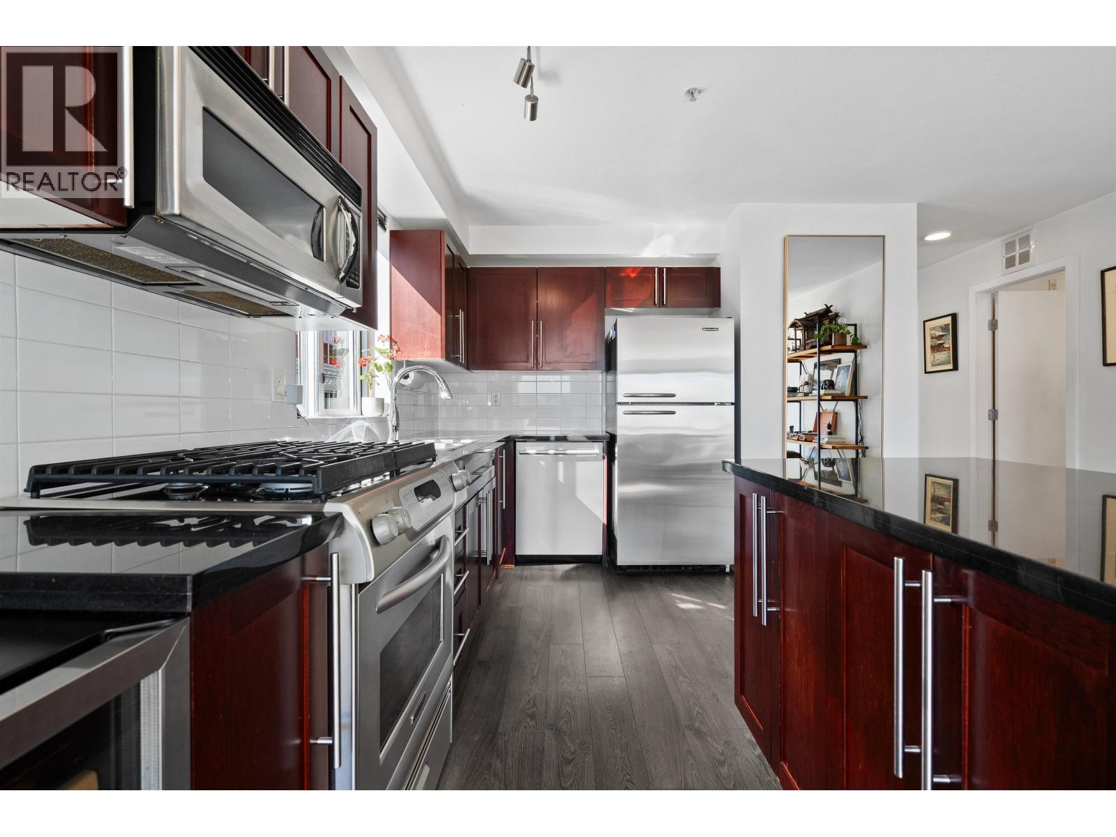 301 122 E 3rd Street, North Vancouver, British Columbia  V7L 1E6 - Photo 10 - R3135801