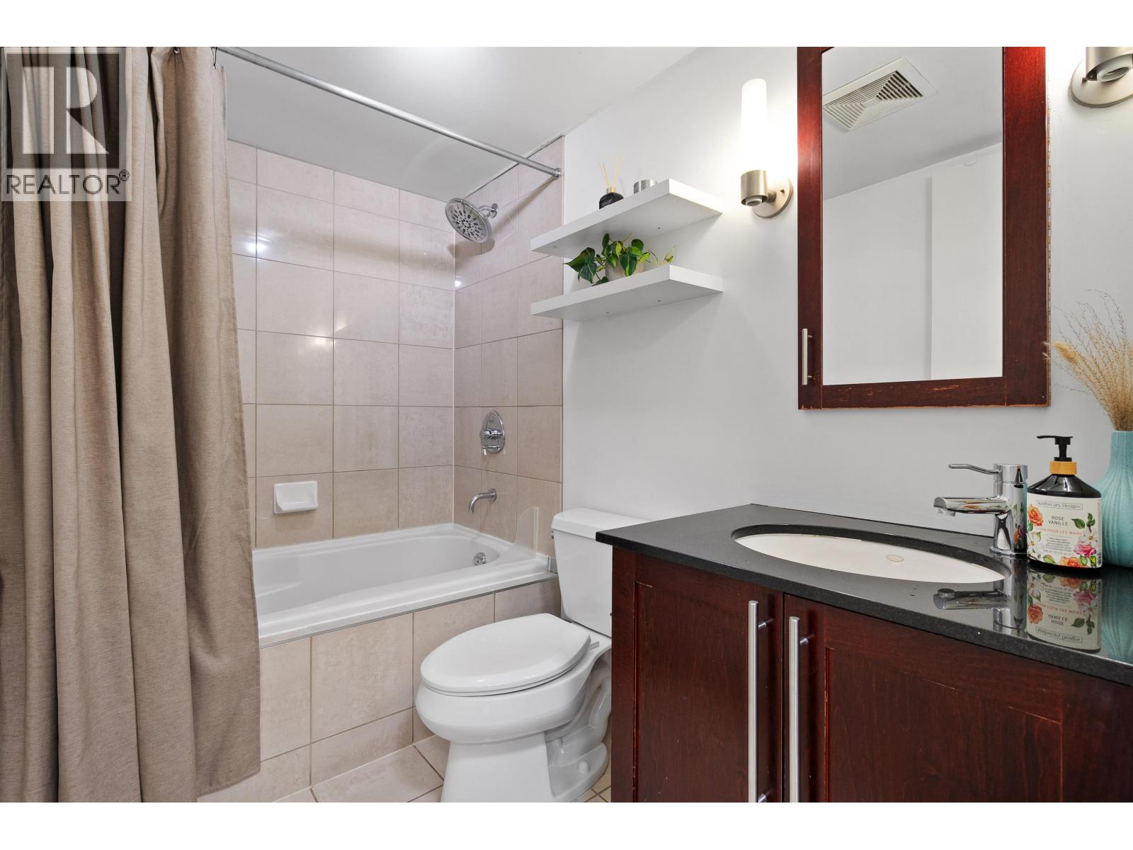 301 122 E 3rd Street, North Vancouver, British Columbia  V7L 1E6 - Photo 24 - R3135801