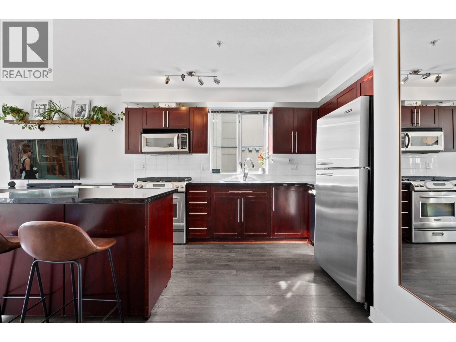 301 122 E 3rd Street, North Vancouver, British Columbia  V7L 1E6 - Photo 9 - R3135801