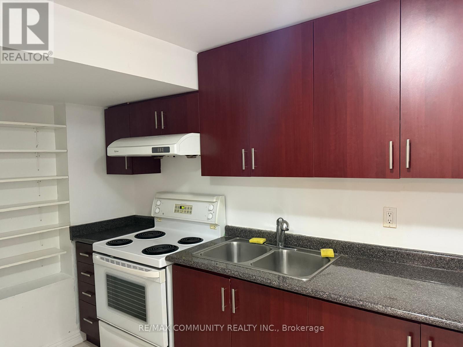 8 TERRY FOX STREET, Markham, Ontario