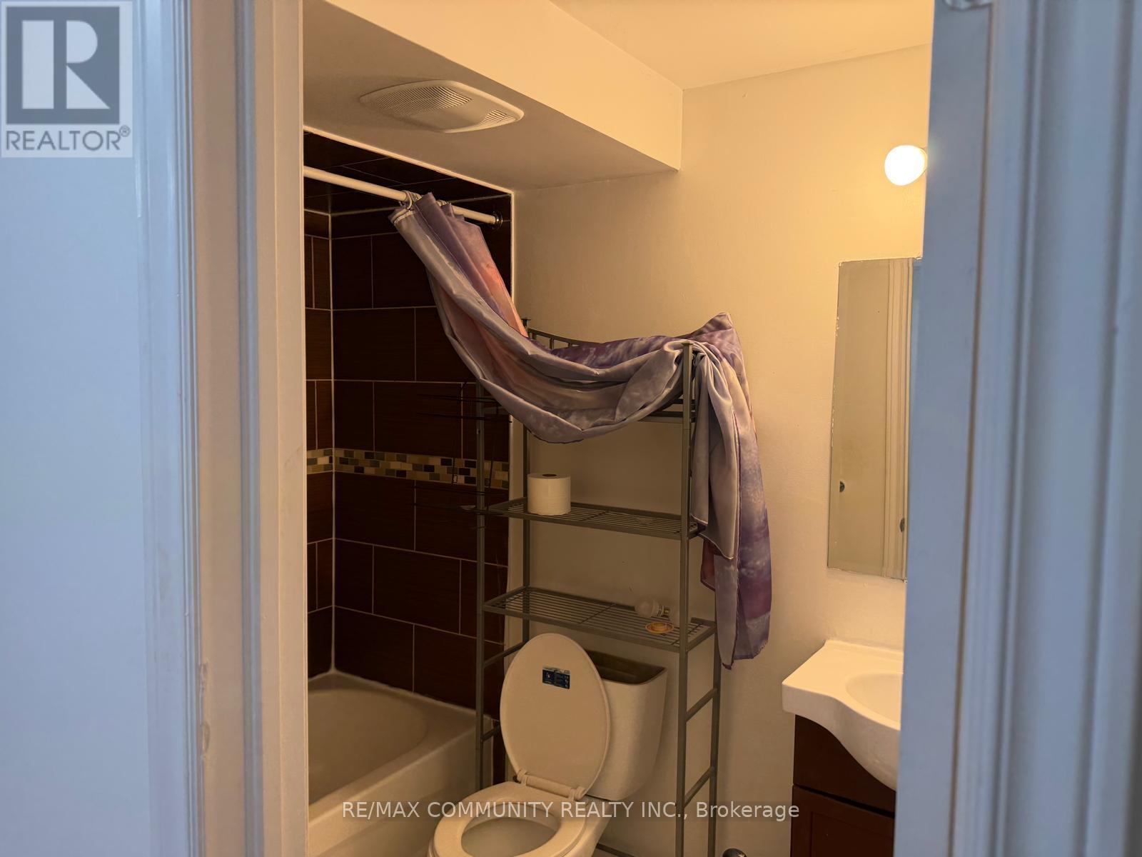 8 Terry Fox Street, Markham, Ontario L6B 0W1 - Photo 7 - N12966432