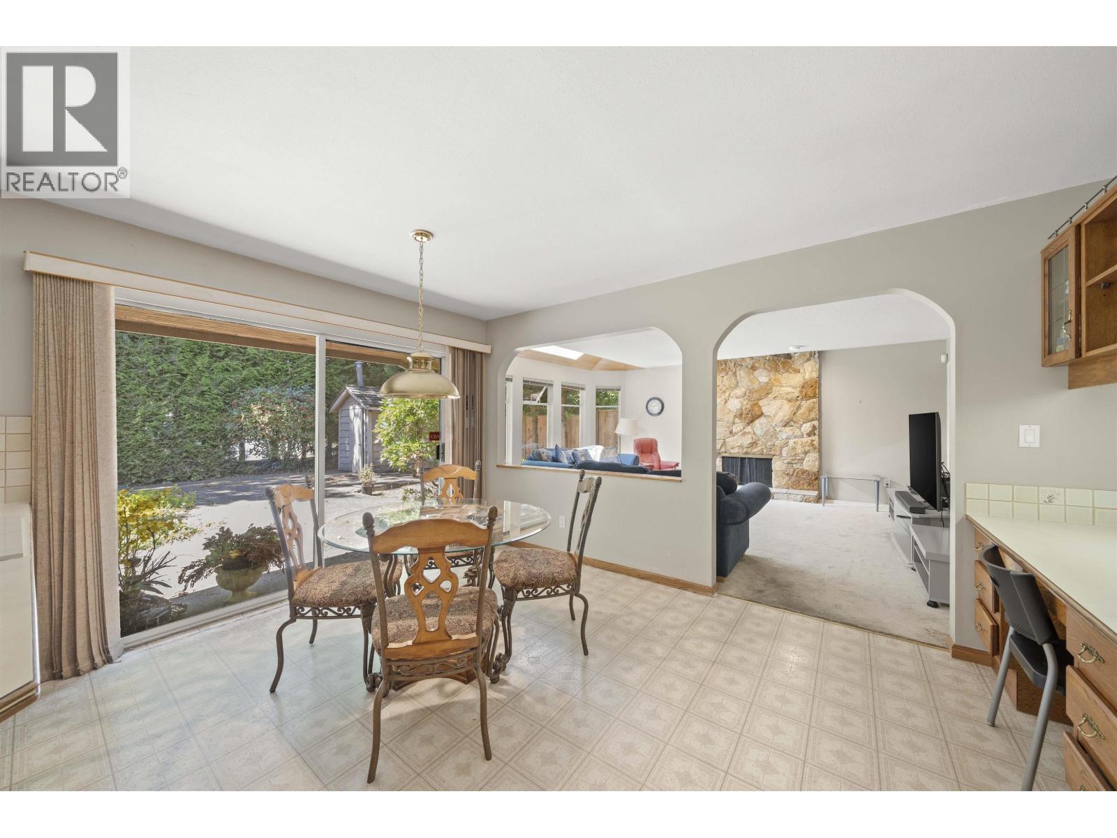 8311 Sunnywood Drive, Richmond, British Columbia  V6Y 3G4 - Photo 10 - R3135812