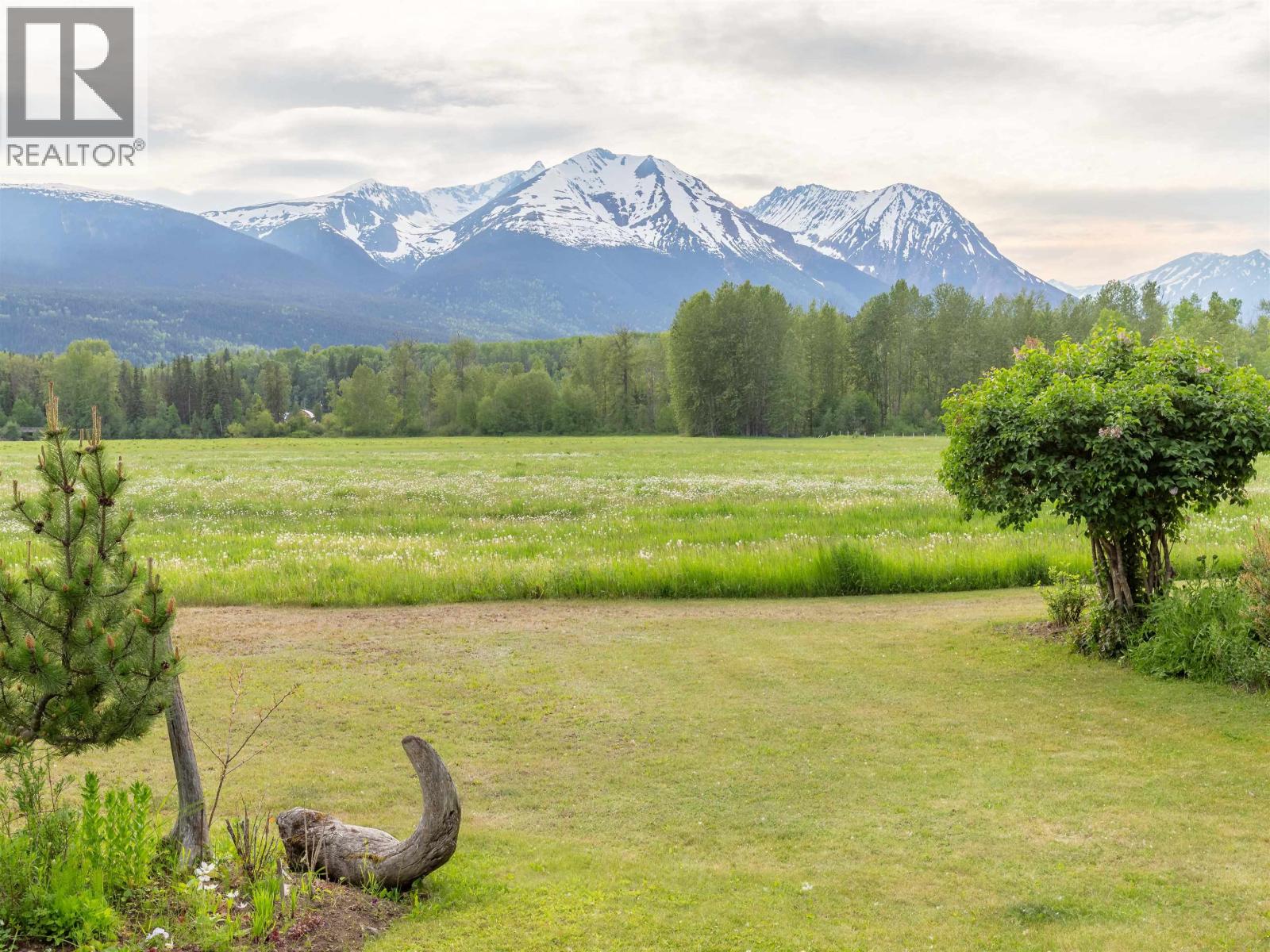 1910 Kidd Road, Smithers, British Columbia  V0J 2N6 - Photo 2 - R3135874