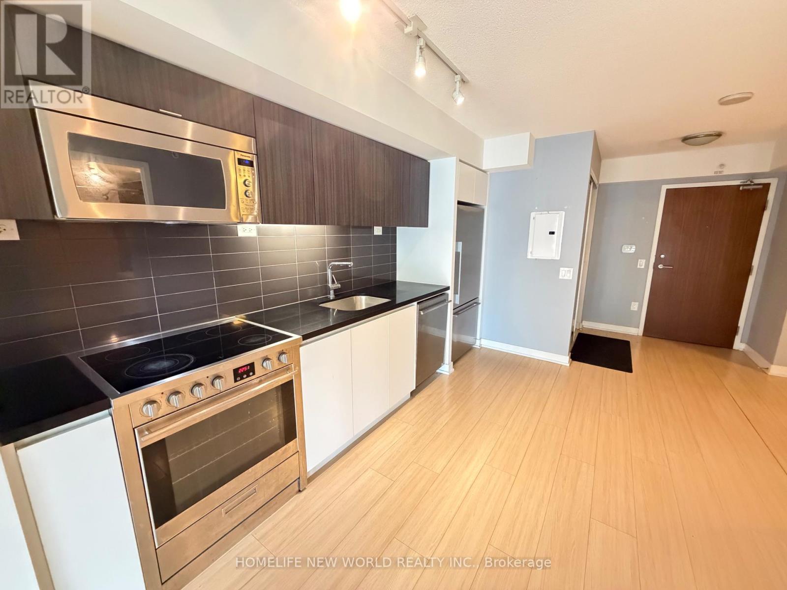 717 - 85 Queens Wharf Road, Toronto, Ontario  M5V 0J9 - Photo 2 - C13167730