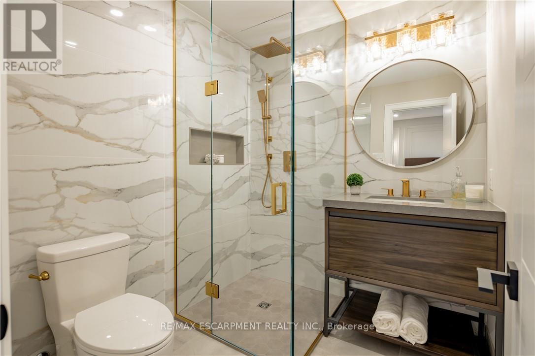 841 Danforth Place, Burlington, Ontario  L7T 1S1 - Photo 20 - W12839598