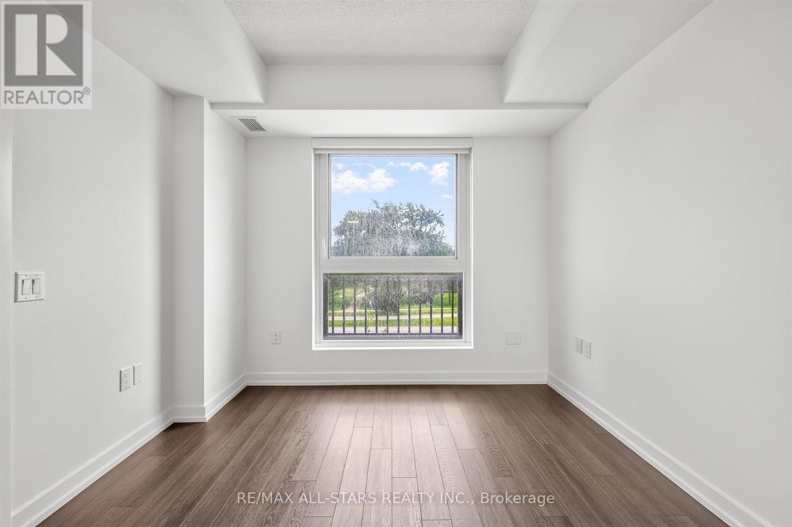 221 - 4010 Eglinton Avenue W, Toronto, Ontario  M9A 0G5 - Photo 11 - W13434450