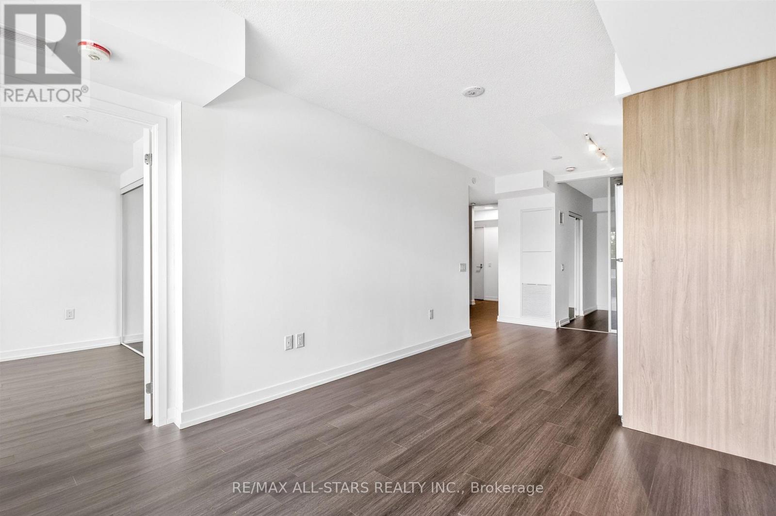 221 - 4010 Eglinton Avenue W, Toronto, Ontario  M9A 0G5 - Photo 5 - W13434450