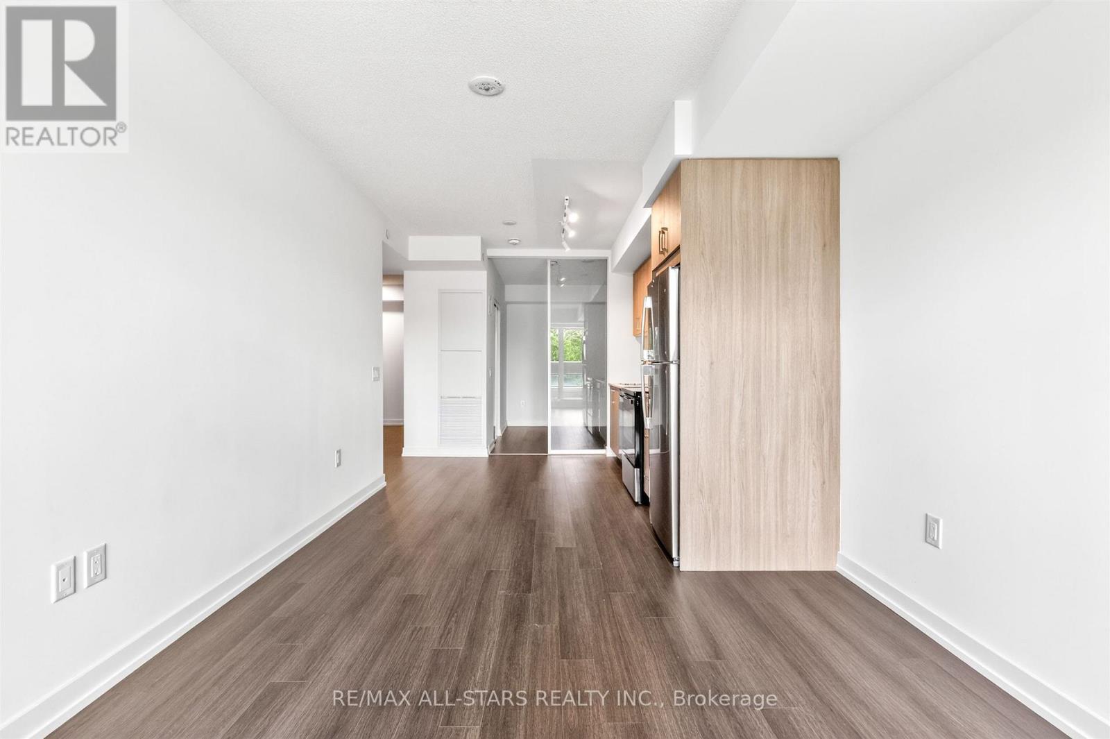 221 - 4010 Eglinton Avenue W, Toronto, Ontario  M9A 0G5 - Photo 3 - W13434450