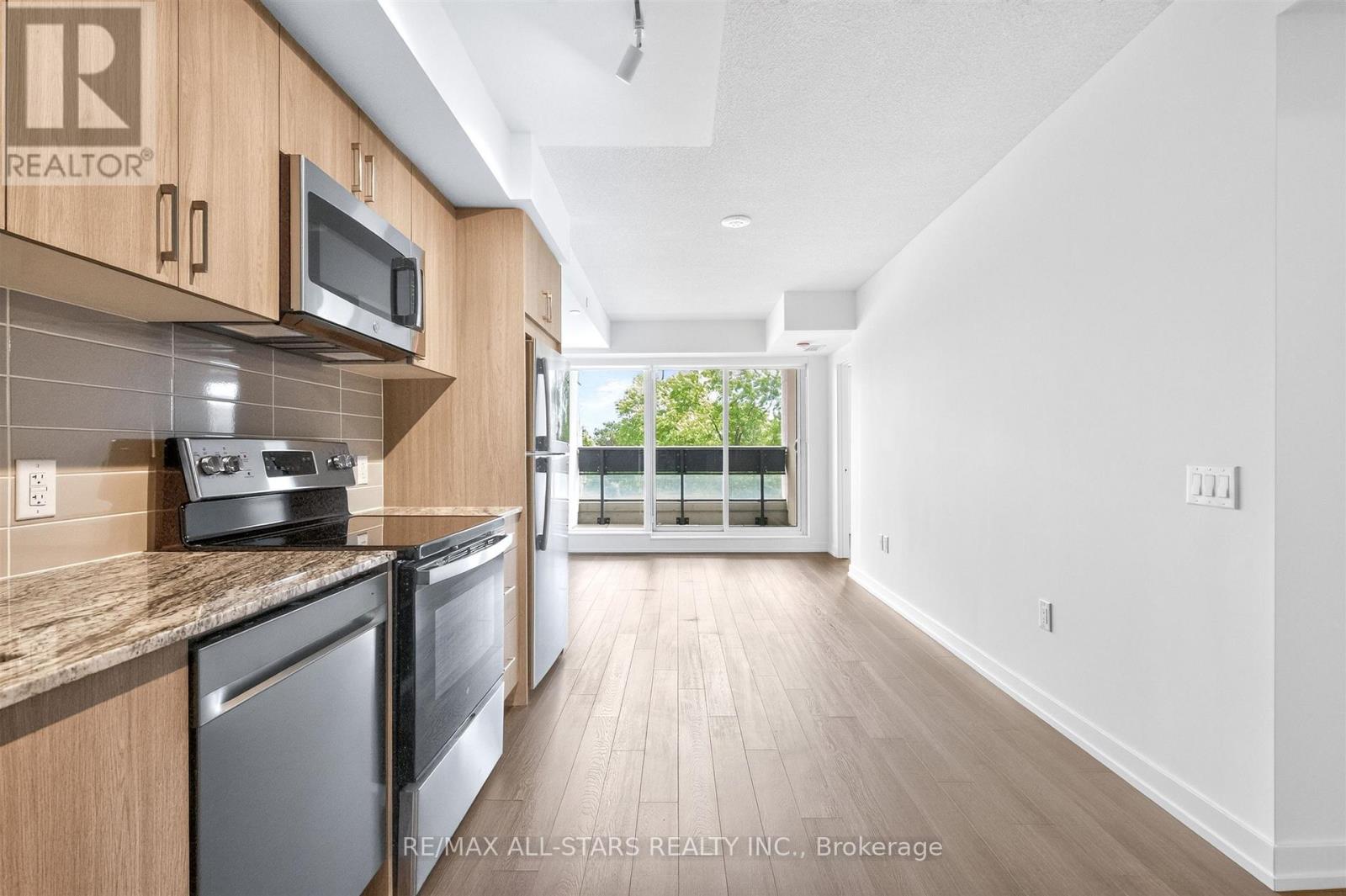 221 - 4010 Eglinton Avenue W, Toronto, Ontario  M9A 0G5 - Photo 2 - W13434450
