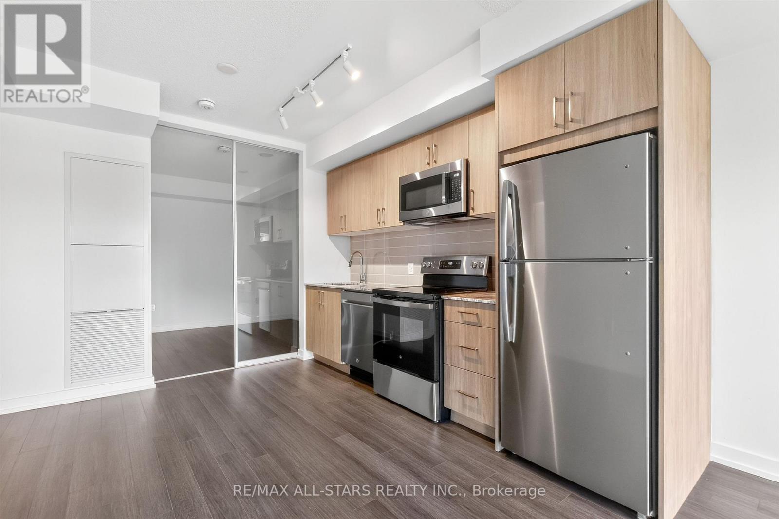 221 - 4010 Eglinton Avenue W, Toronto, Ontario  M9A 0G5 - Photo 7 - W13434450