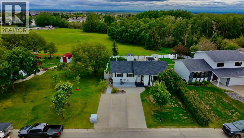 11429 110 Avenue Crescent, Fairview, Alberta  T0H 1L0 - Photo 2 - A2321077