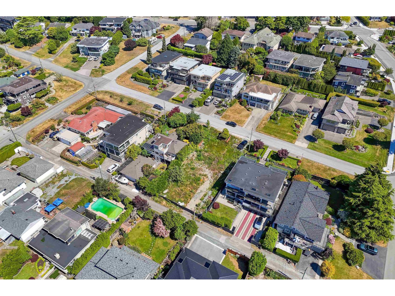15554 Cliff Avenue, White Rock, British Columbia  V4B 1V7 - Photo 10 - R3135884