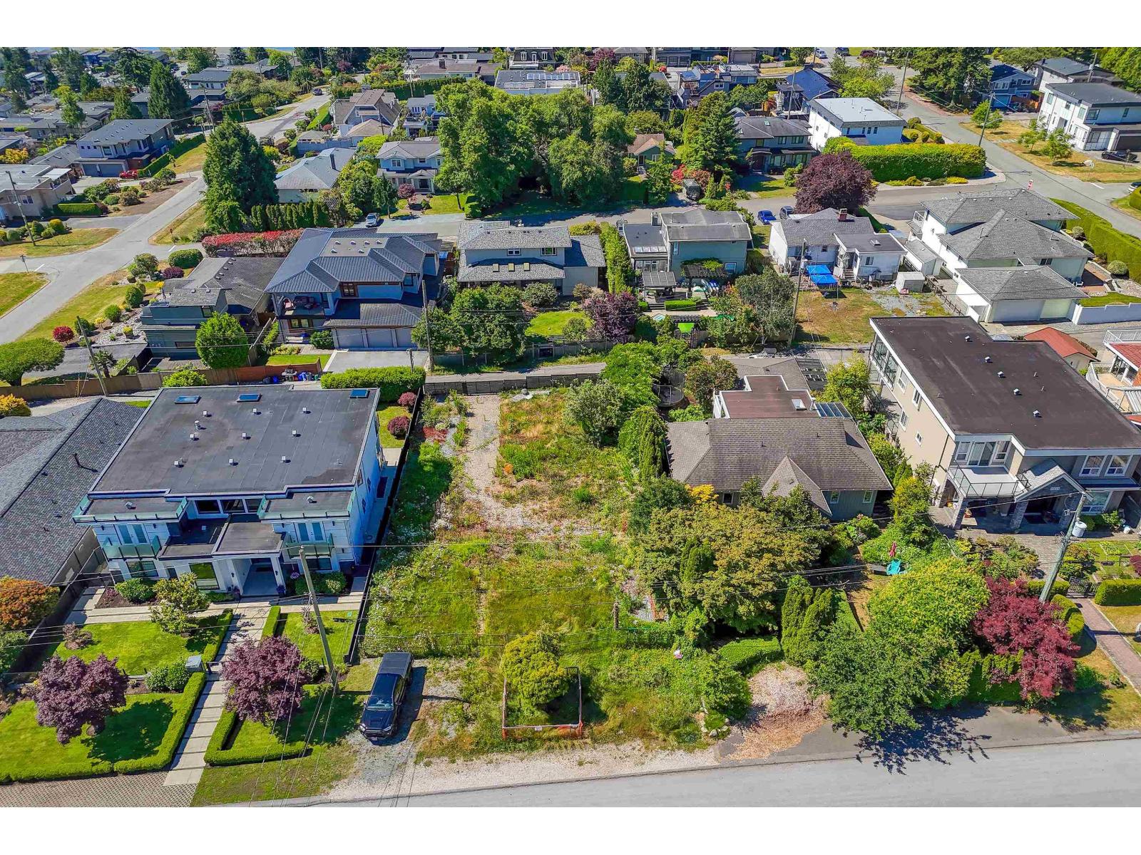 15554 Cliff Avenue, White Rock, British Columbia  V4B 1V7 - Photo 3 - R3135884