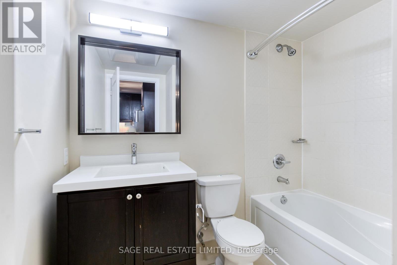 1021 - 560 Front Street W, Toronto, Ontario  M5V 1C1 - Photo 12 - C13446338