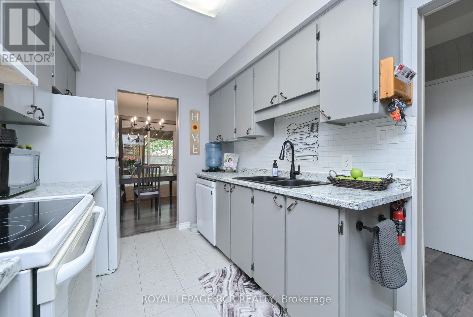 109 Century Drive, Orangeville, Ontario  L9W 3S2 - Photo 6 - W13444782