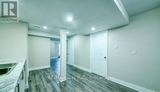 Lower - 1350 Aldergrove Drive W, Oshawa, Ontario  L1K 2Y6 - Photo 6 - E13446768