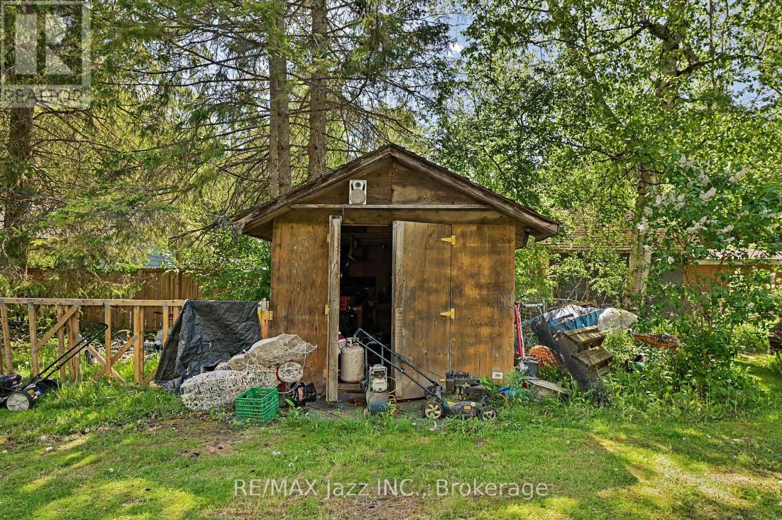 4 Hubbard Street, Georgina, Ontario  L0E 1N0 - Photo 21 - N13446672