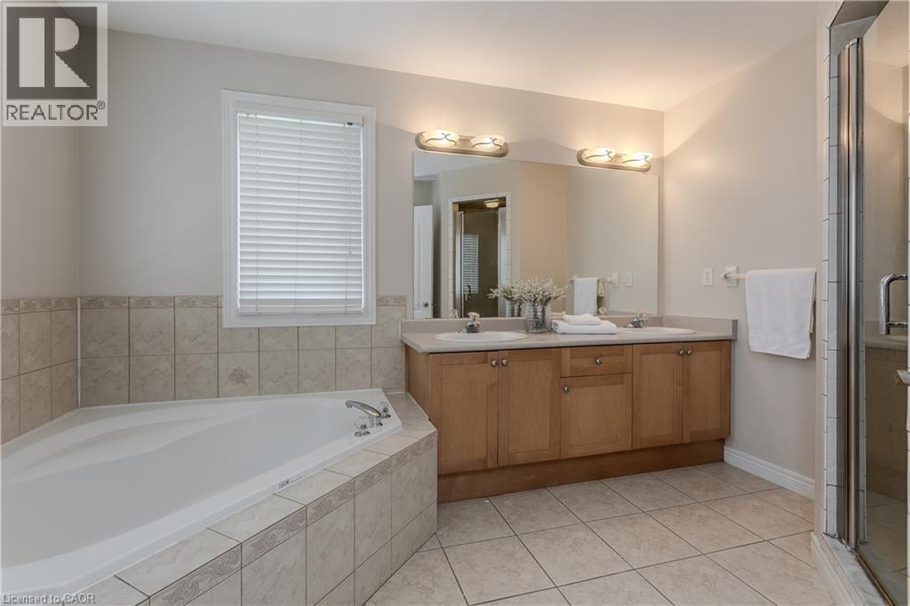 2454 Sutton Drive, Burlington, Ontario  L7L 7A9 - Photo 14 - 40838079