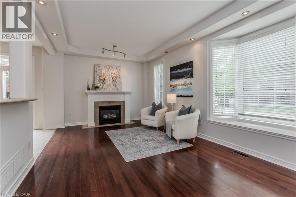 2454 Sutton Drive, Burlington, Ontario  L7L 7A9 - Photo 5 - 40838079