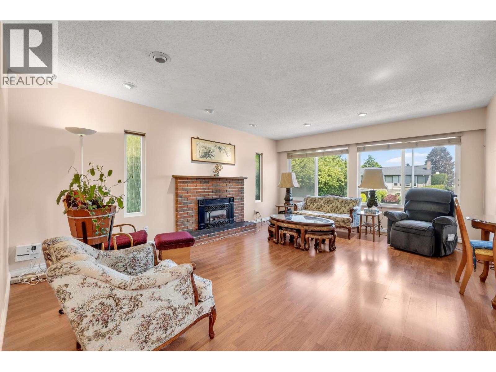 11580 Seahurst Road, Richmond, British Columbia  V7A 3P2 - Photo 3 - R3135818