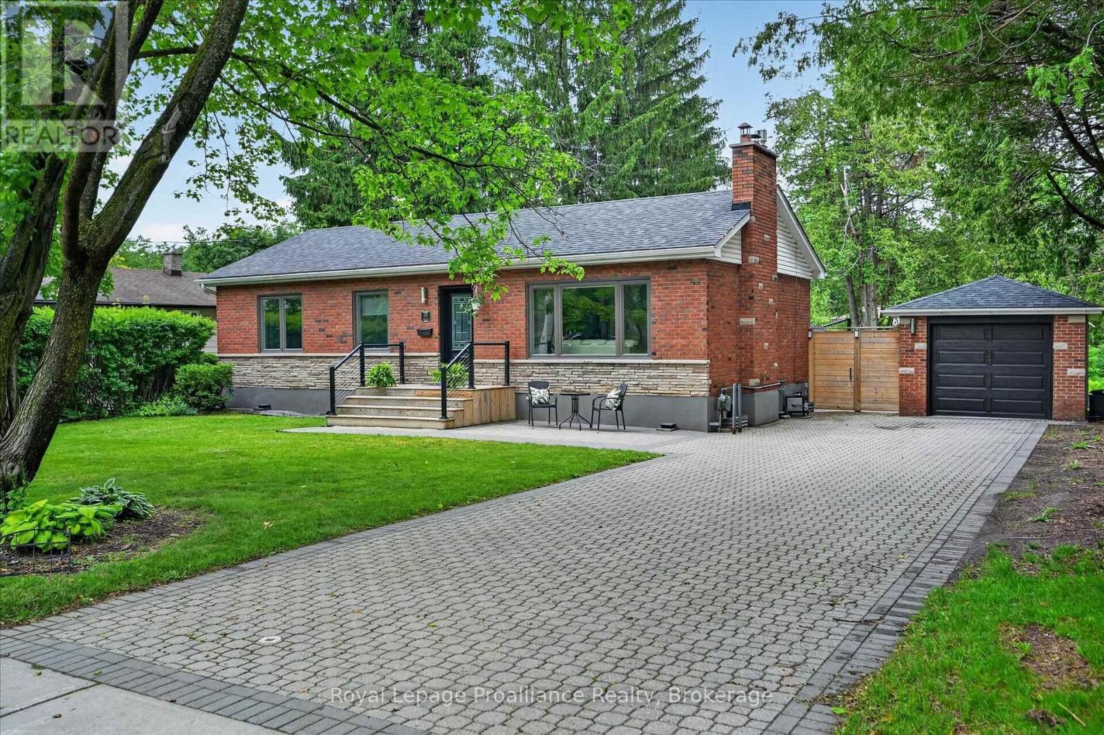 59 WALLIS DRIVE, Peterborough, Ontario