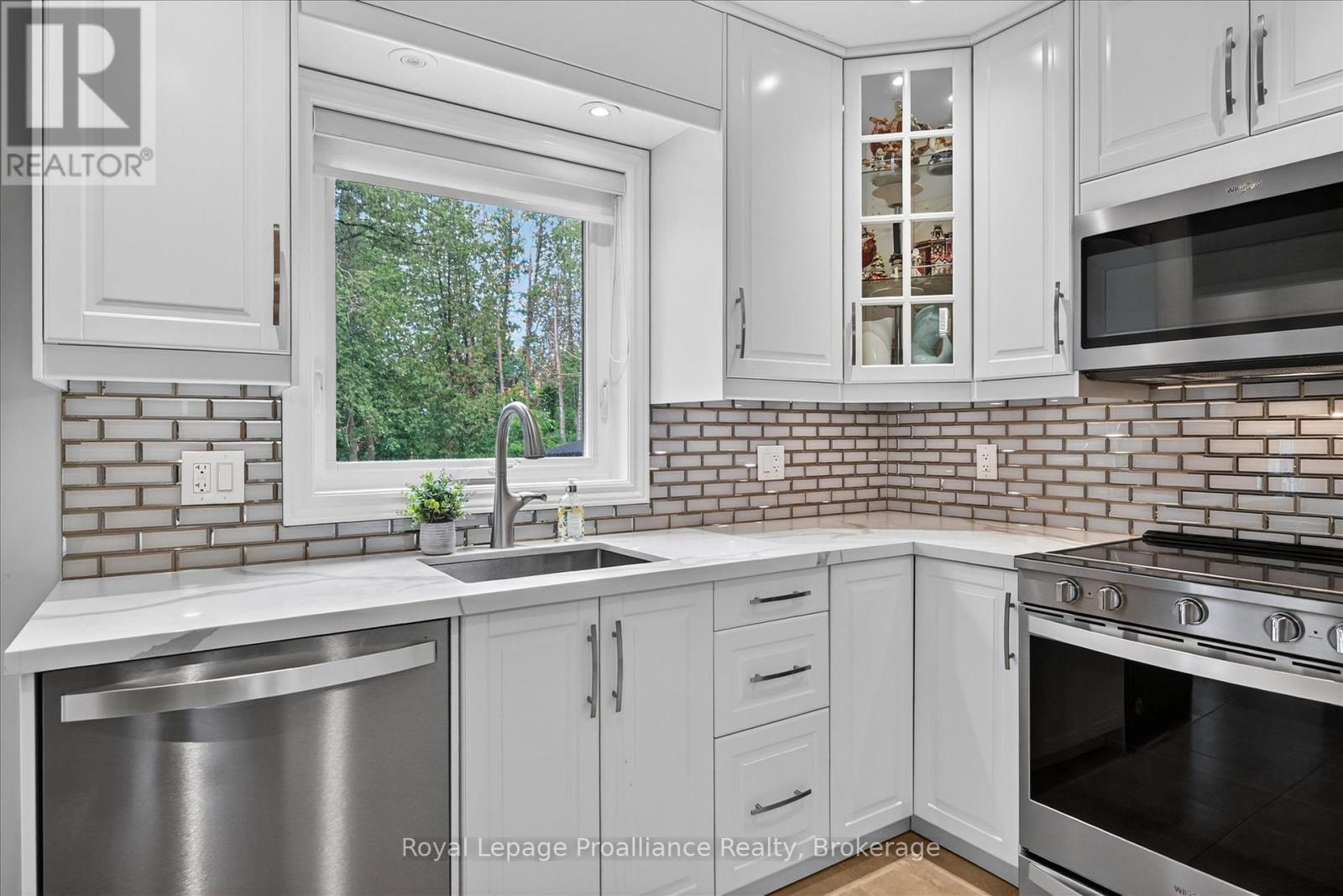 59 Wallis Drive, Peterborough, Ontario  K9J 6B9 - Photo 10 - X13446712