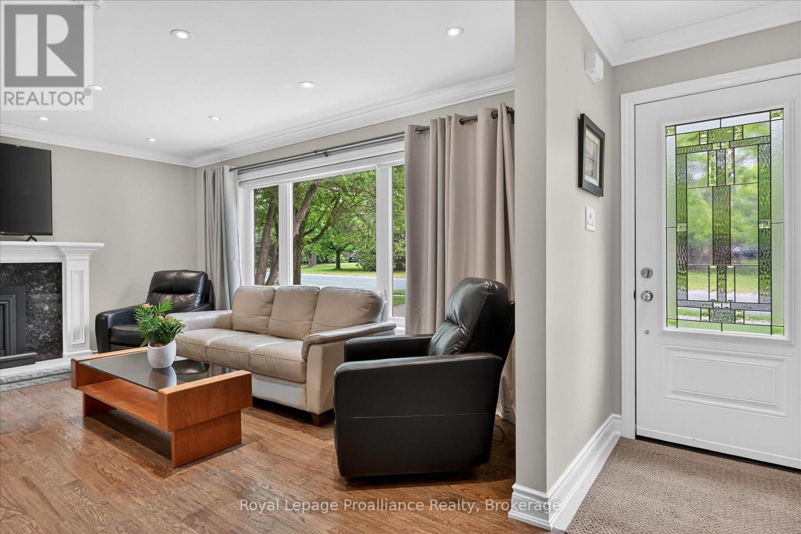 59 Wallis Drive, Peterborough, Ontario  K9J 6B9 - Photo 3 - X13446712
