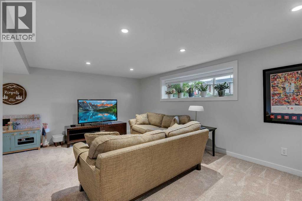 6256 Silver Springs Hill Nw, Calgary, Alberta  T3B 3E6 - Photo 23 - A2320027