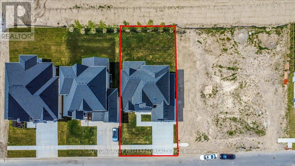852 Eagletrace Drive, London North, Ontario  N6G 3X9 - Photo 4 - X13446766