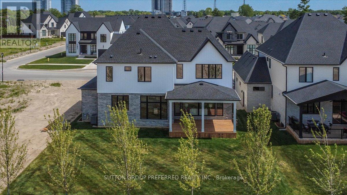 852 Eagletrace Drive, London North, Ontario  N6G 3X9 - Photo 48 - X13446766