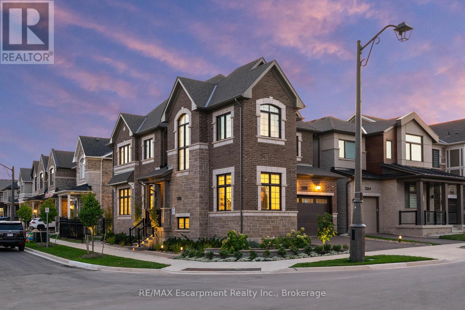 1388 Aymond Crescent, Oakville, Ontario  L6H 7W9 - Photo 1 - W13446666