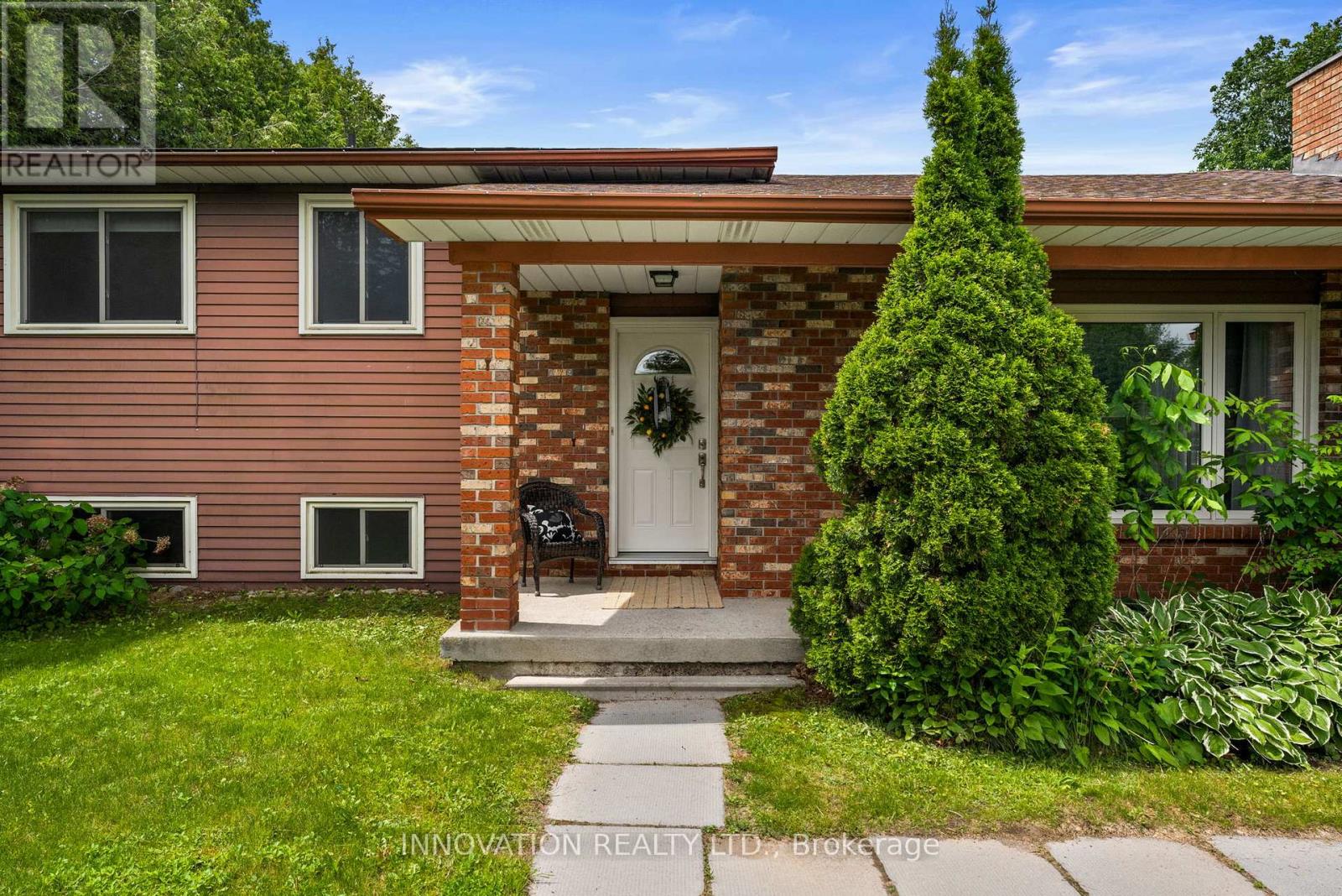 40 Jonathan Pack Street, Ottawa, Ontario  K2S 0R6 - Photo 3 - X13446588