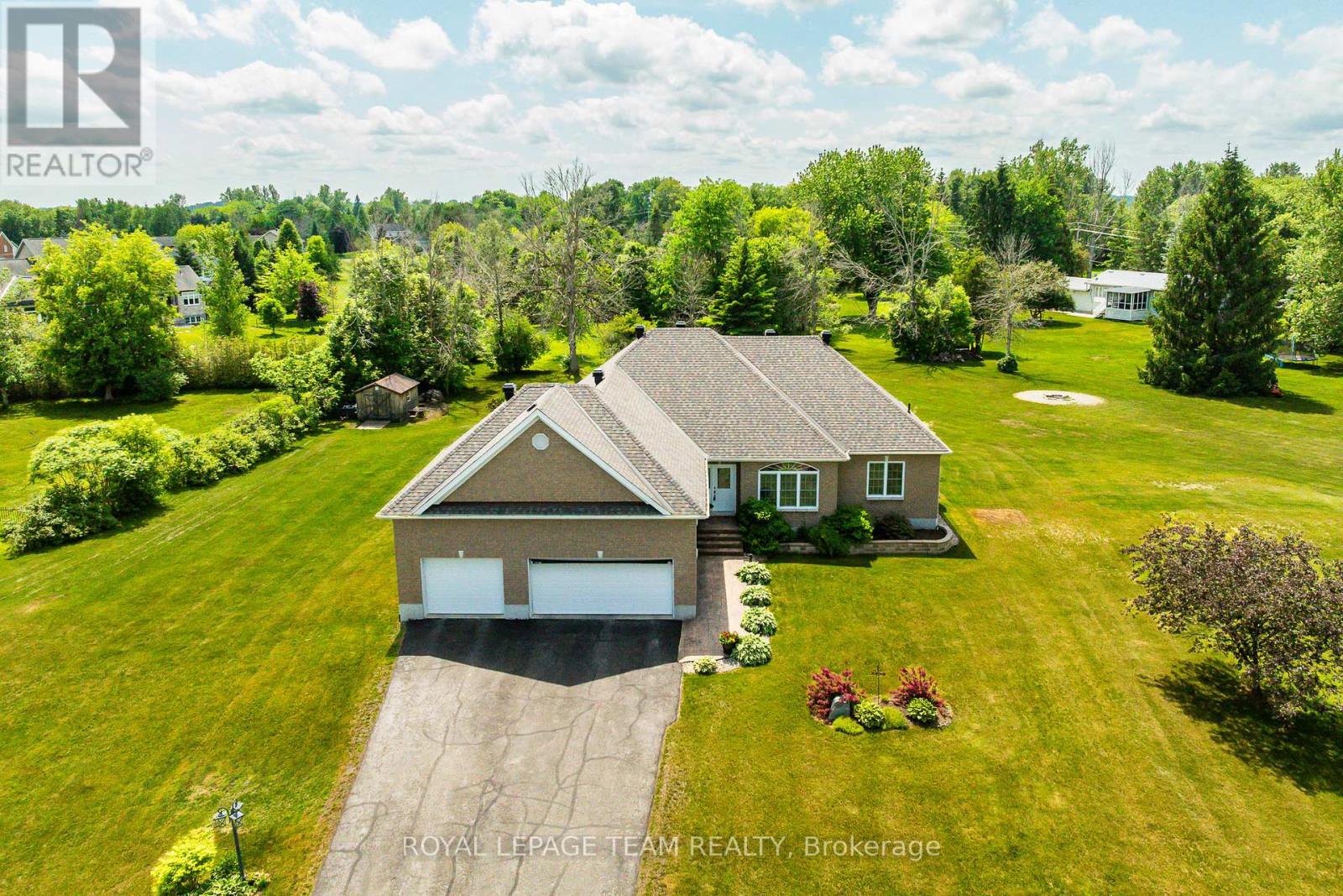 67 REGIMENT ROAD, North Grenville, Ontario