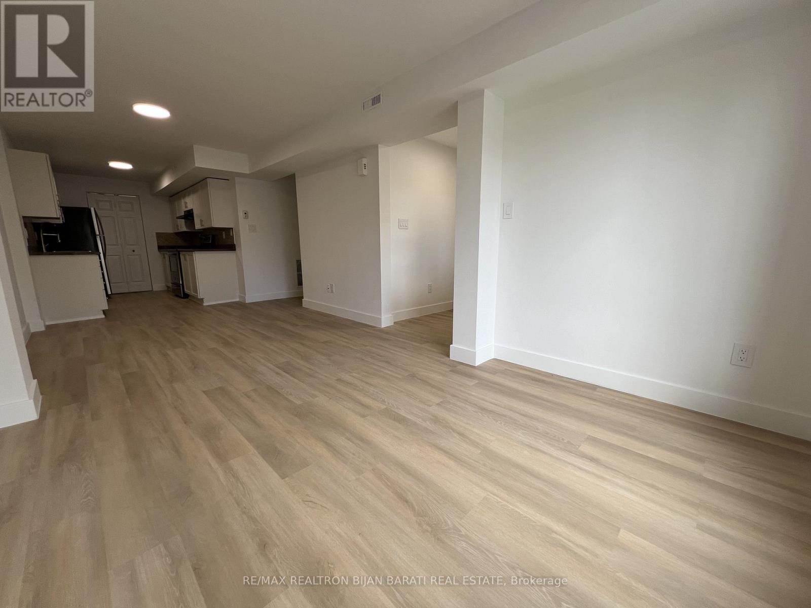 #33 - 175 Stanley Street, Barrie, Ontario  L4M 0G2 - Photo 4 - S13446420