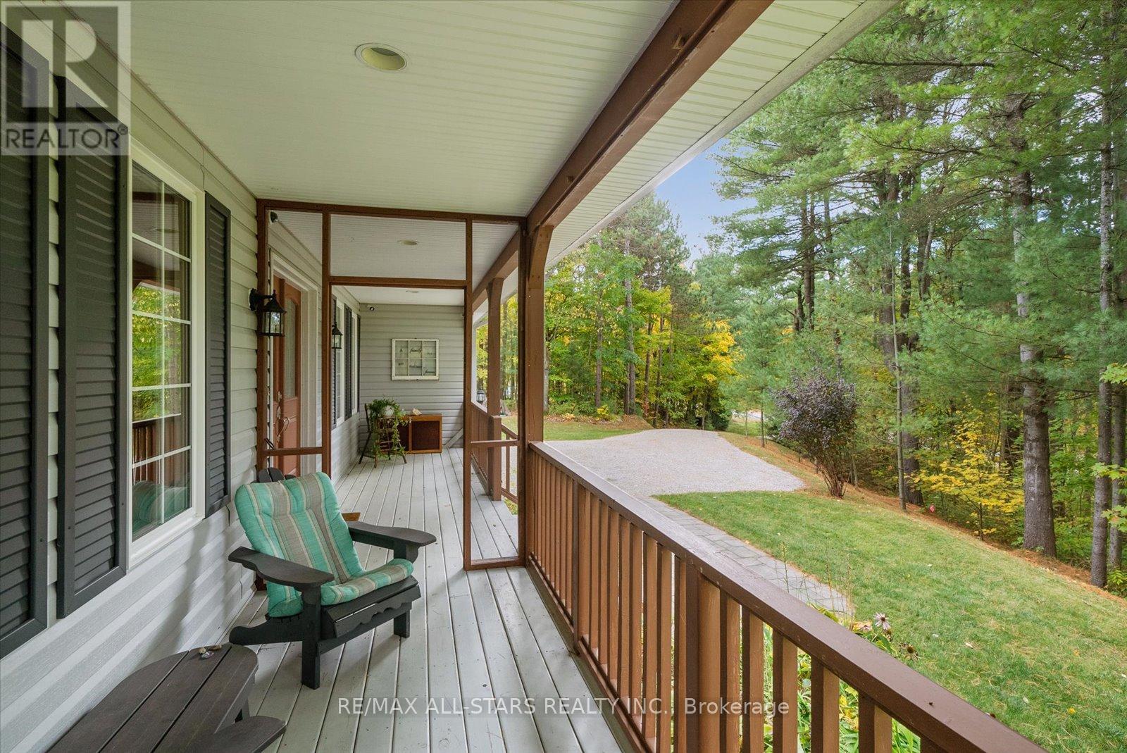 29 Robert Boulevard, Springwater, Ontario  L0L 1V0 - Photo 34 - S13446448