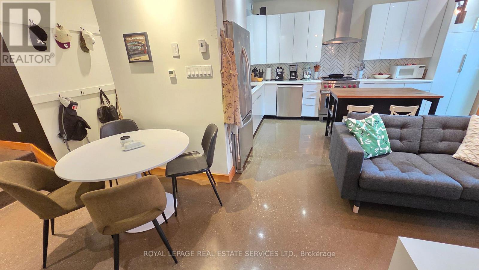 24 Morningside Avenue, Toronto, Ontario  M6S 1C3 - Photo 22 - W13445230