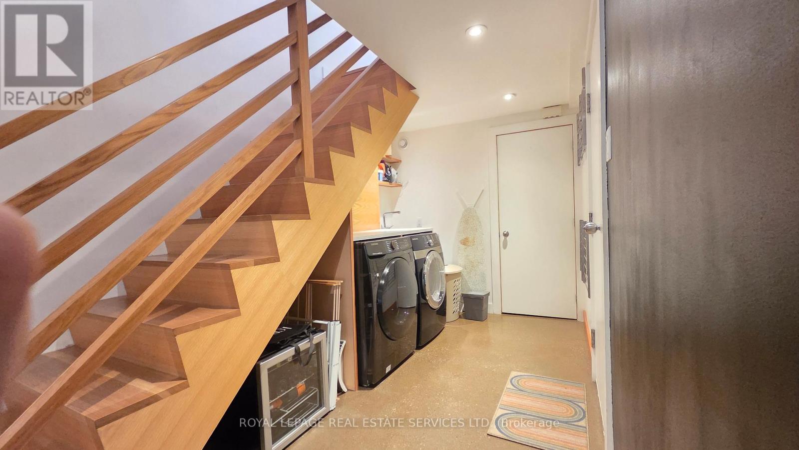 24 Morningside Avenue, Toronto, Ontario  M6S 1C3 - Photo 41 - W13445230