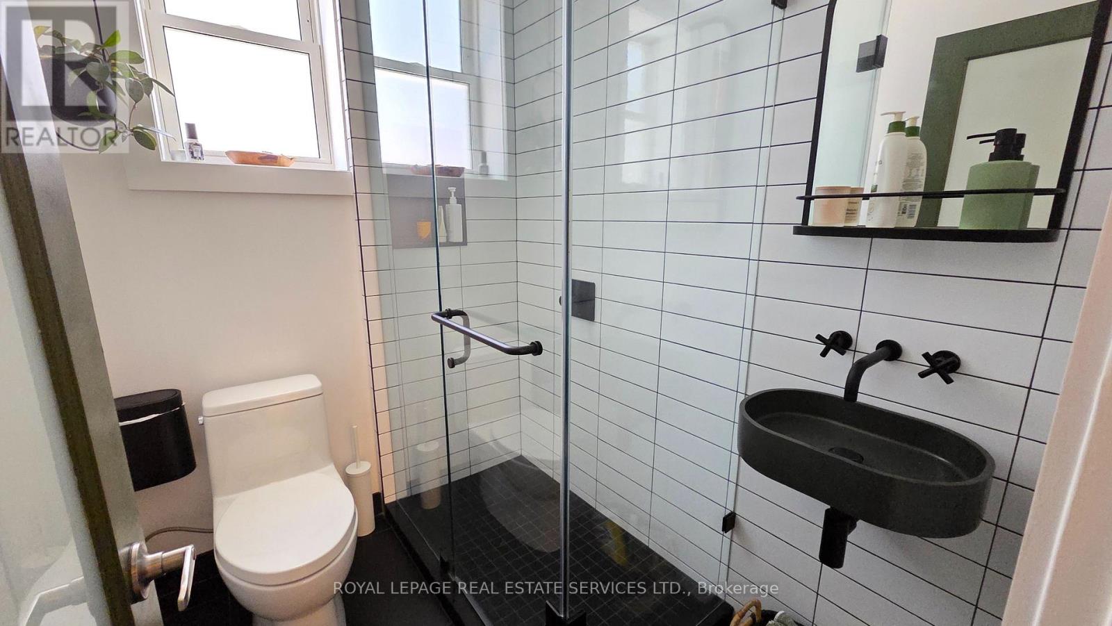24 Morningside Avenue, Toronto, Ontario  M6S 1C3 - Photo 21 - W13445230